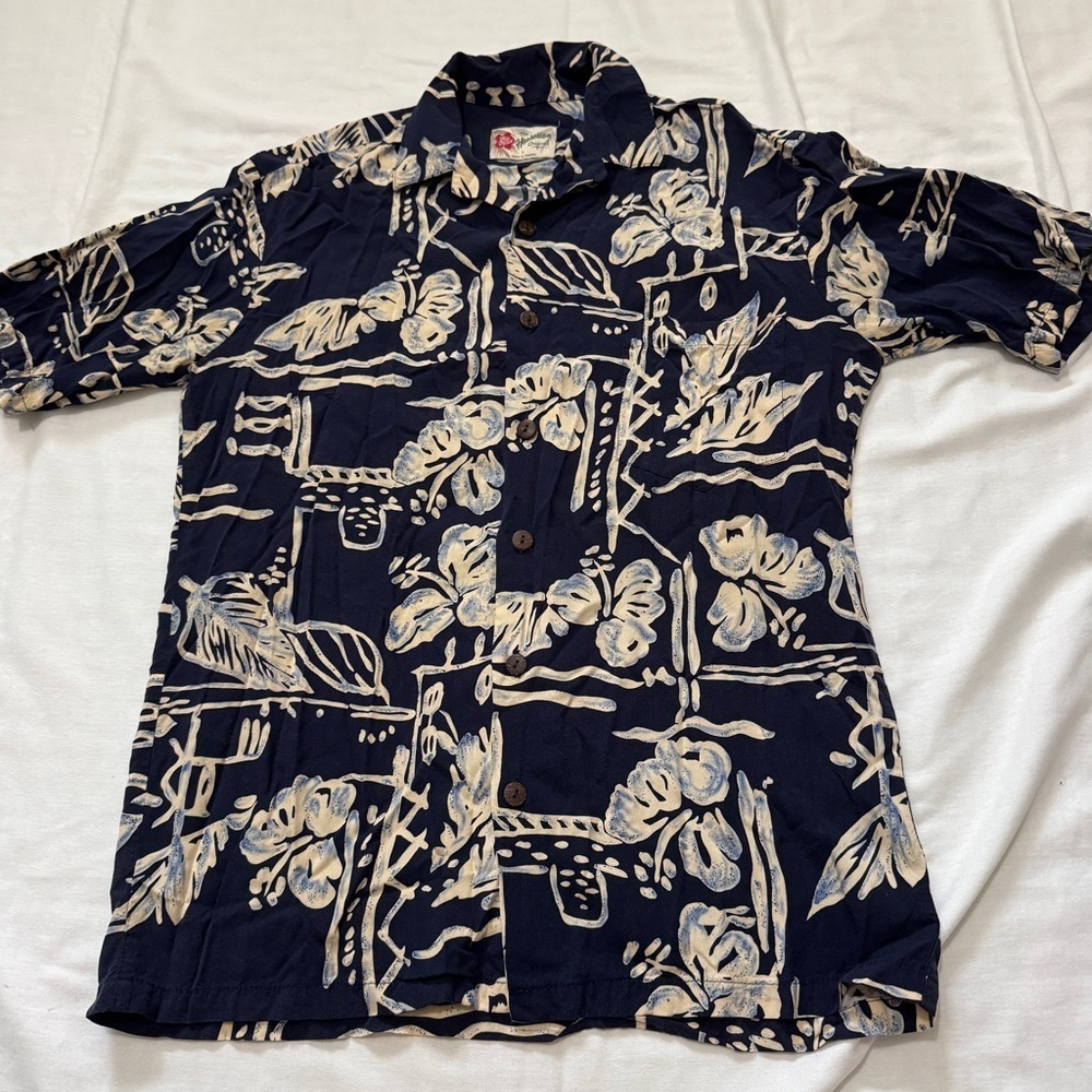 Hilo Hattie The Hawaiian Shirt Small Short Sleeve Button Down‎ Shirt Blue Floral